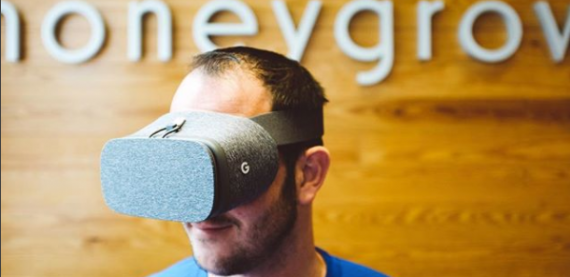This Restaurant Chain Starts Training Employees Using VR | Find Out Why!