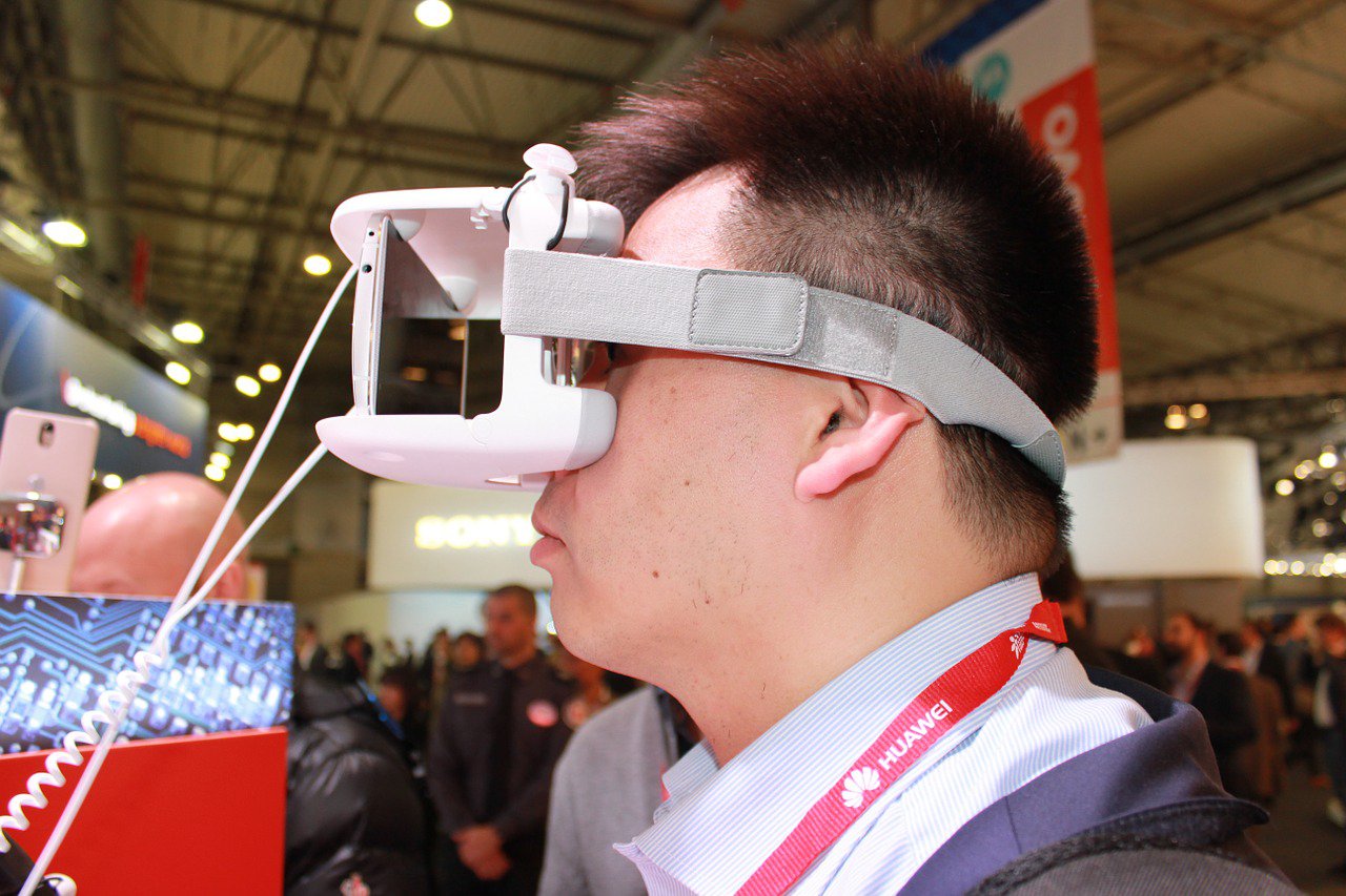 The Booming Virtual Technology: Top 9 Industries That Uses Virtual Reality