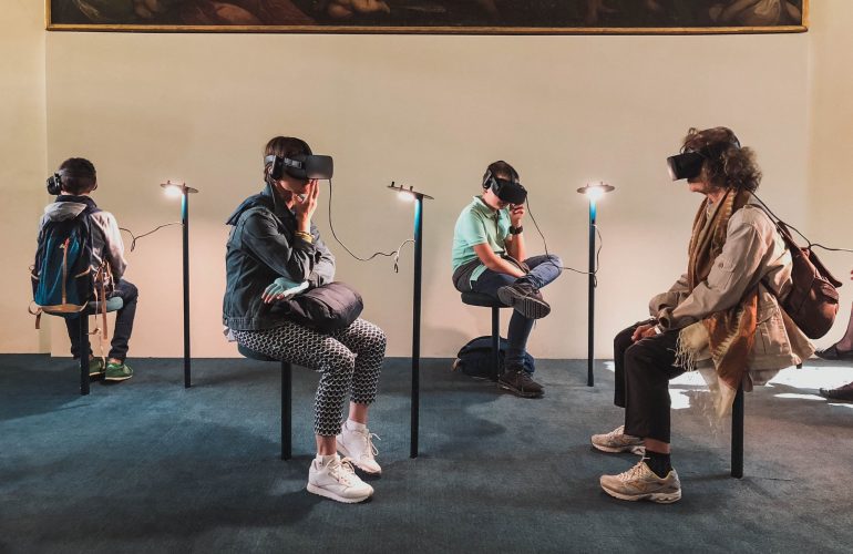 Level Up Your Social Media Marketing By Incorporating Virtual Reality Tour